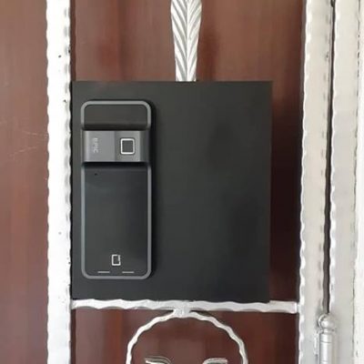 Epic-5G-digital-lock-hdb-door