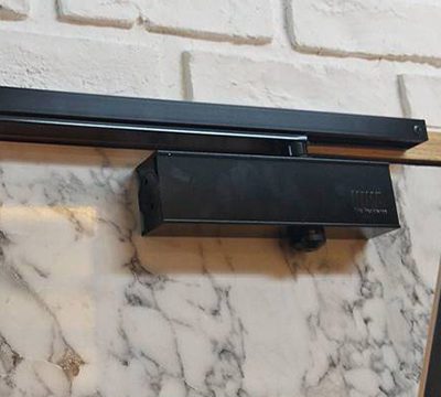 NIKAWA 90 Degree Door Closer (Black)