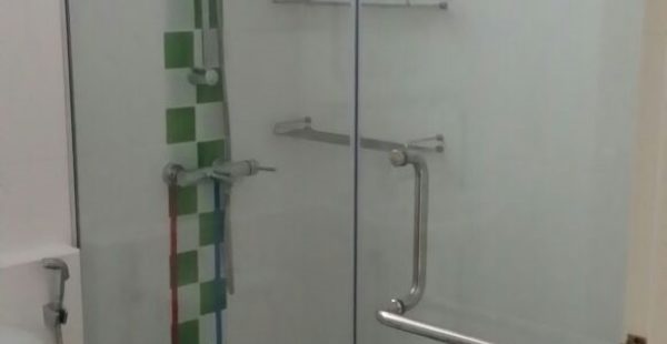 Buy wall to wall glass shower screen from My Digital Lock. Call 9067 7990