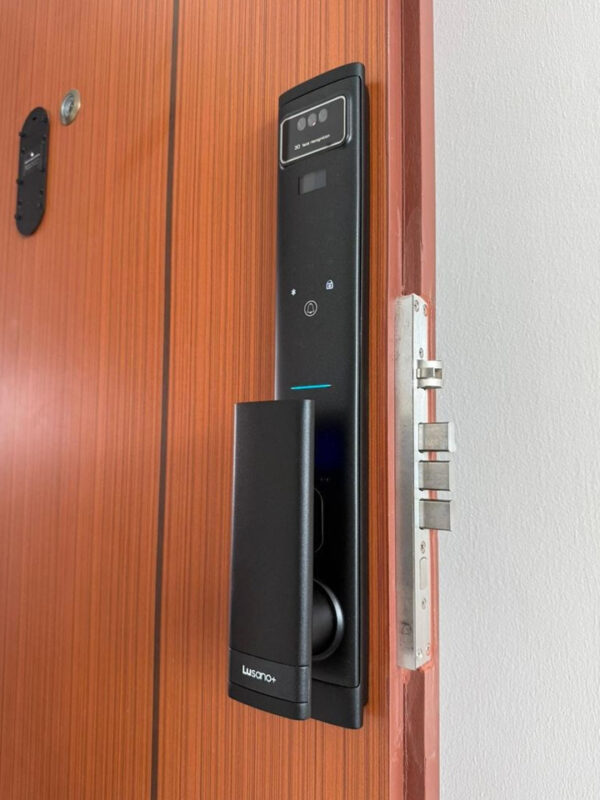 Lusano-Jupiter-Version-2-Digital-Door-Lock