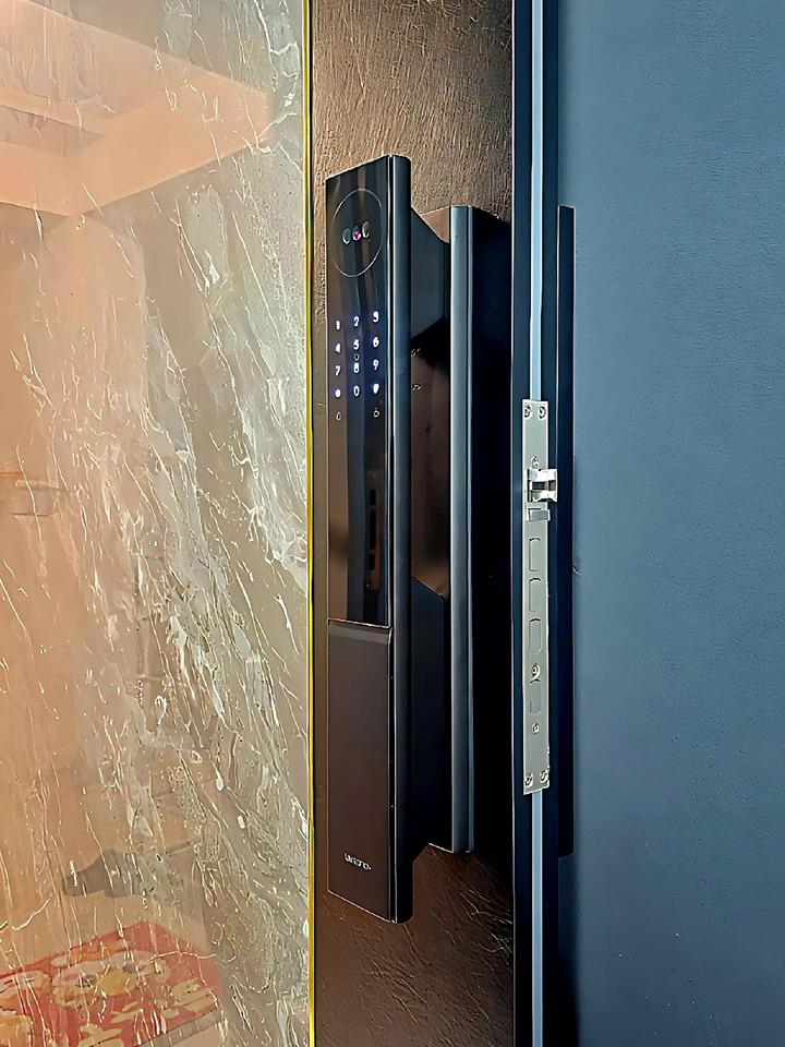 Lusano-Smart-Lock-Installation Lusano-Smart-Lock-Installation